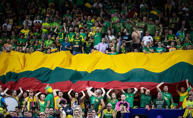Ar Lietuvos rinktinei reikėtų pasikviesti užsienietį krepšininką? (Apklausa)